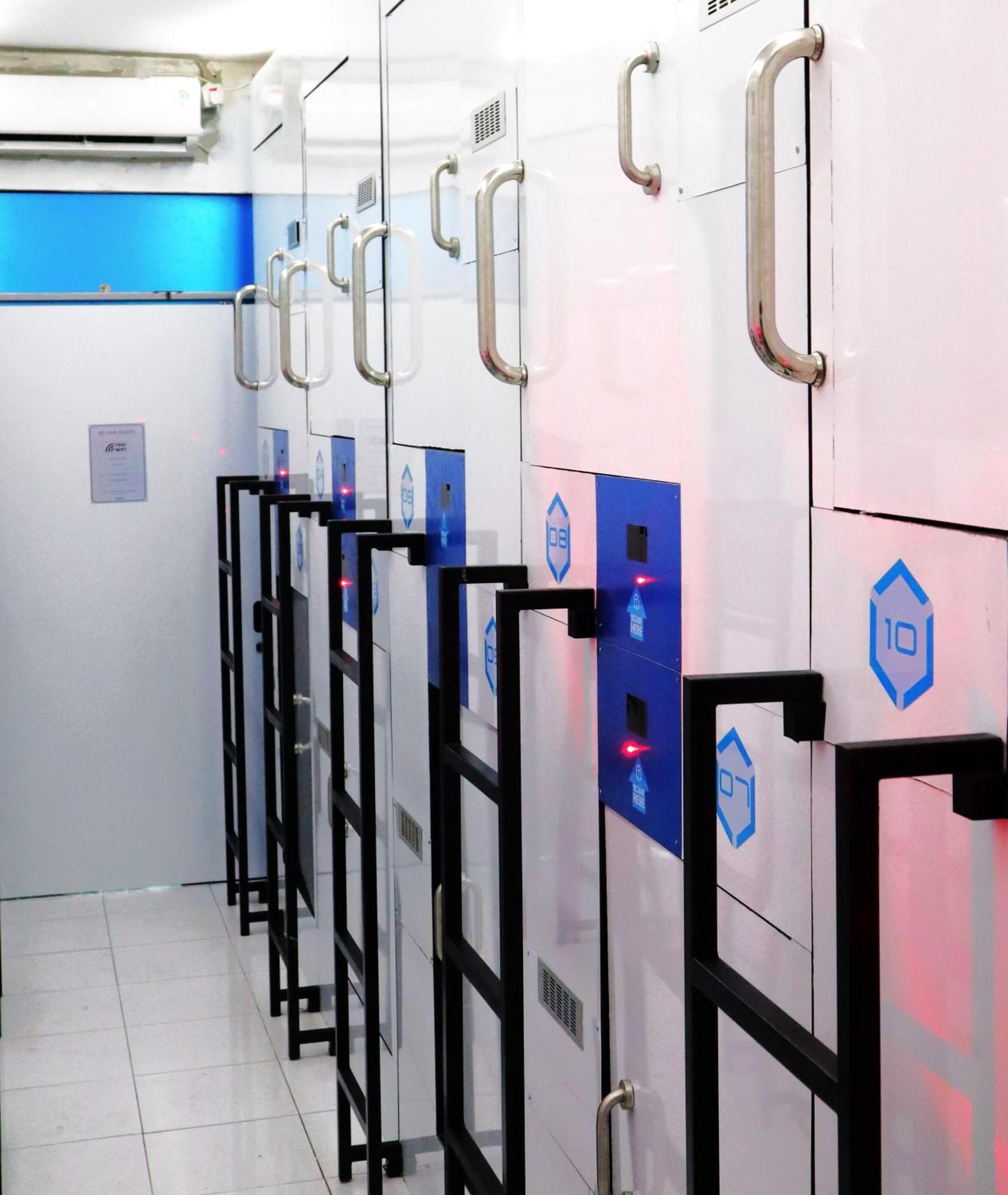 Tamu Capsule Hotel Kejayan Exterior foto
